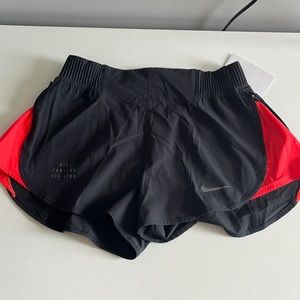 NEW Nike Women Run Division Tempo Luxe Running Shorts